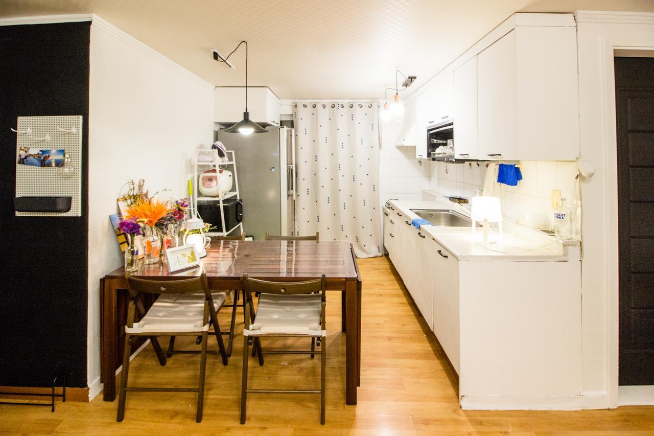 Isaac House Guest house *